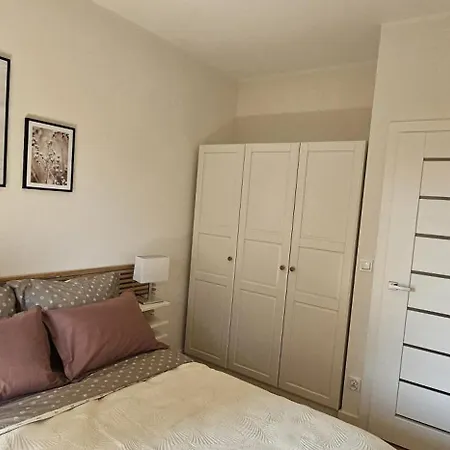 Przystan Apartment *